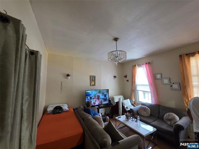1309 Summit Avenue, Union City, NJ 07087