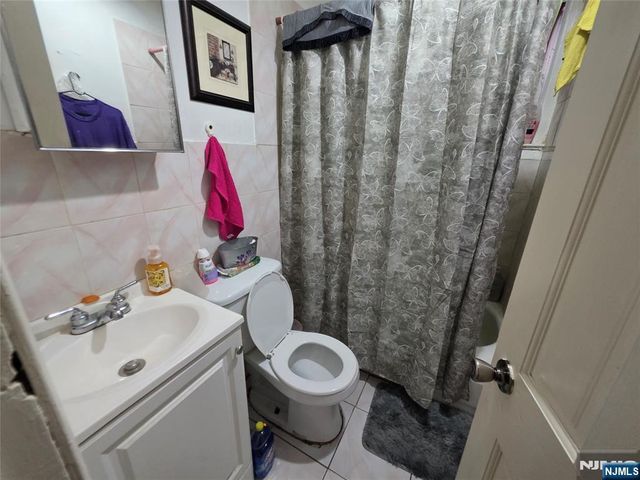 1309 Summit Avenue, Union City, NJ 07087