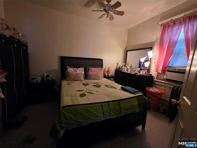 1309 Summit Avenue, Union City, NJ 07087