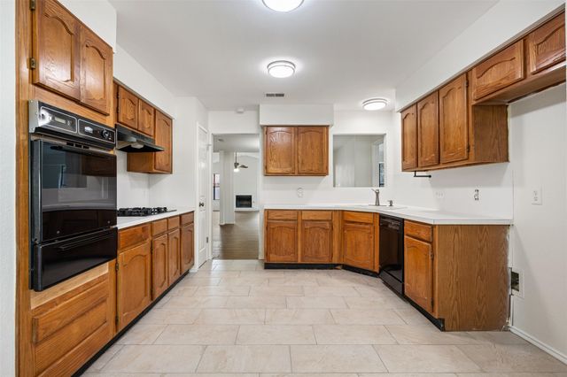 11464 Bristle Oak TRL, Austin, TX 78750