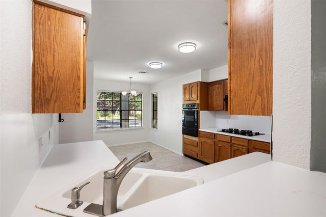11464 Bristle Oak TRL, Austin, TX 78750