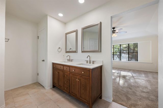 11464 Bristle Oak TRL, Austin, TX 78750