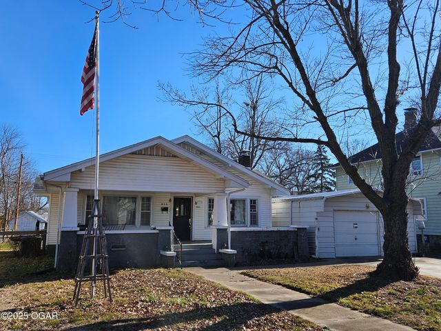 813 Frisco Avenue, Monett, MO 65708