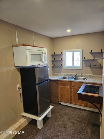 813 Frisco Avenue, Monett, MO 65708