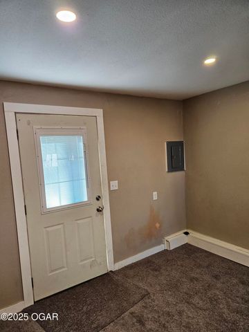 813 Frisco Avenue, Monett, MO 65708