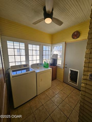 813 Frisco Avenue, Monett, MO 65708