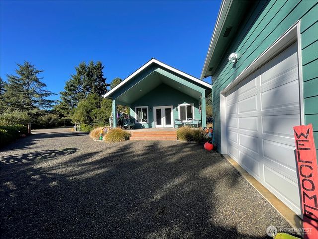 470 Puppis Court SW, Ocean Shores, WA 98569