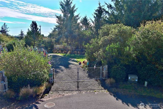 470 Puppis Court SW, Ocean Shores, WA 98569