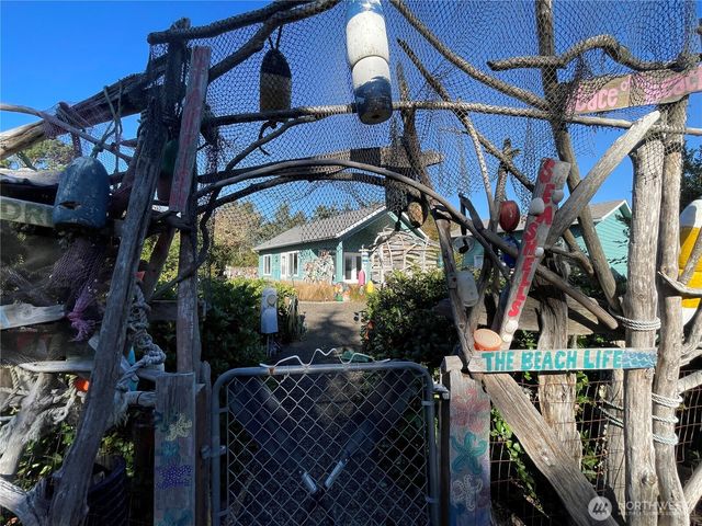 470 Puppis Court SW, Ocean Shores, WA 98569