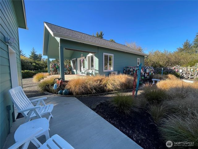 470 Puppis Court SW, Ocean Shores, WA 98569