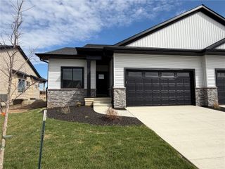 1270 Berkshire Lane, North Liberty, IA 52317