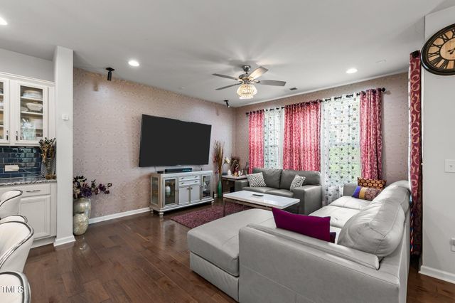 842 Salem Pointe Place, Apex, NC 27523