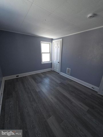 1085 NIAGARA RD, Camden, NJ 08104