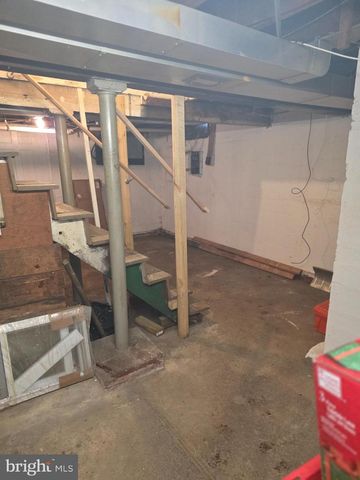 1085 NIAGARA RD, Camden, NJ 08104