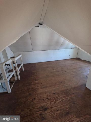 1085 NIAGARA RD, Camden, NJ 08104