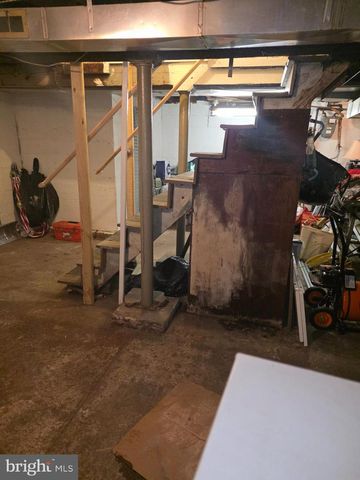 1085 NIAGARA RD, Camden, NJ 08104