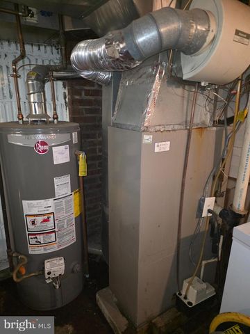 1085 NIAGARA RD, Camden, NJ 08104