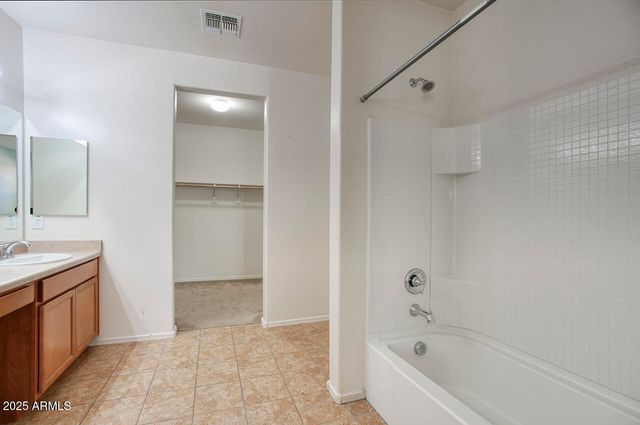 7180 W GOLDEN Lane, Peoria, AZ 85345