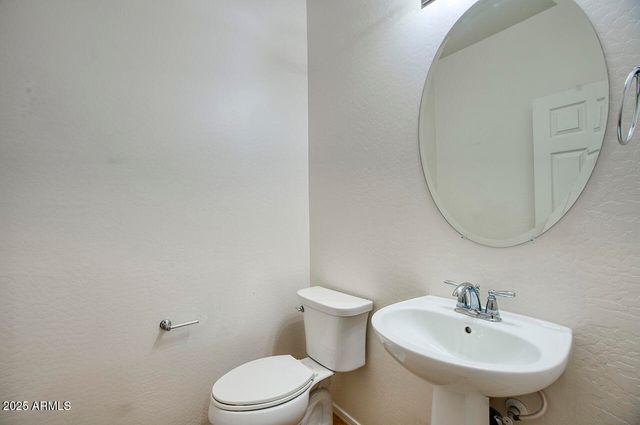 7180 W GOLDEN Lane, Peoria, AZ 85345