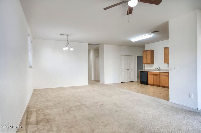 7180 W GOLDEN Lane, Peoria, AZ 85345