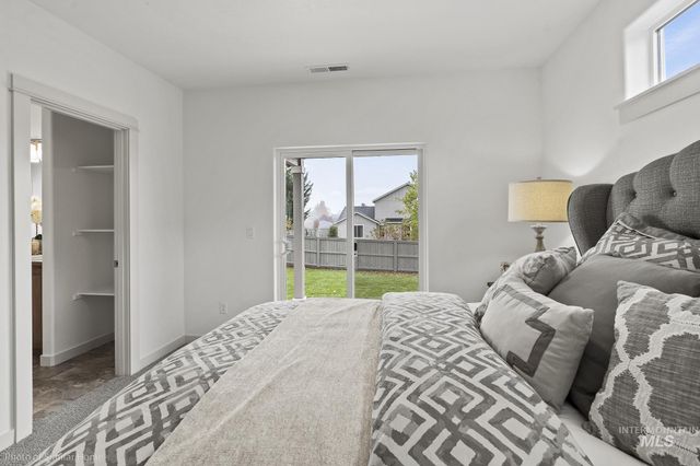 11224 Bluefield Dr, Caldwell, ID 83605