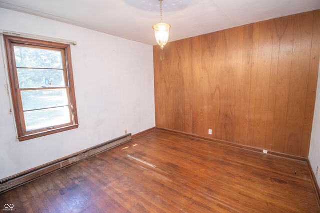 6040 S High School Road, Indianapolis, IN 46221