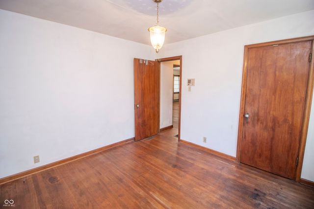 6040 S High School Road, Indianapolis, IN 46221