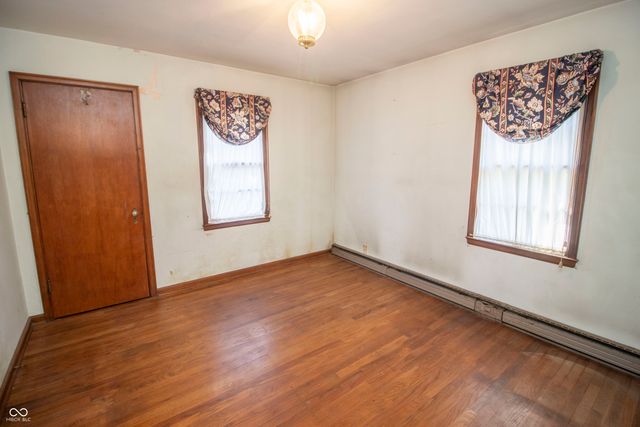 6040 S High School Road, Indianapolis, IN 46221