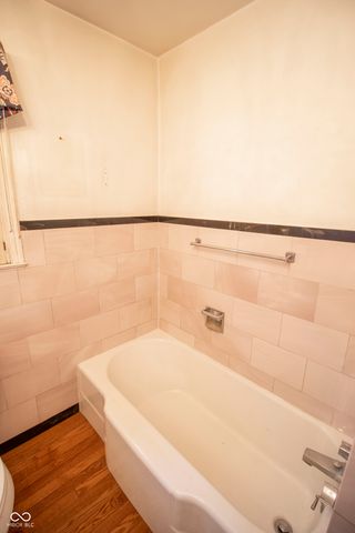 6040 S High School Road, Indianapolis, IN 46221