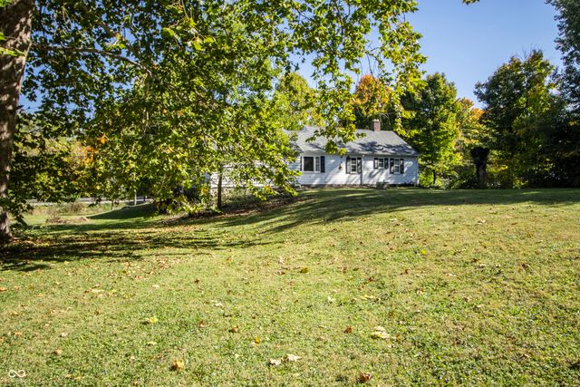 6040 S High School Road, Indianapolis, IN 46221