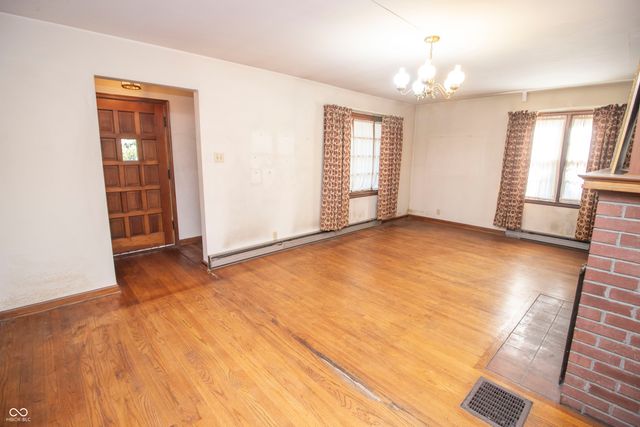 6040 S High School Road, Indianapolis, IN 46221