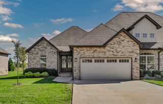 1049 Veridian Dr, Clarksville, TN 37043