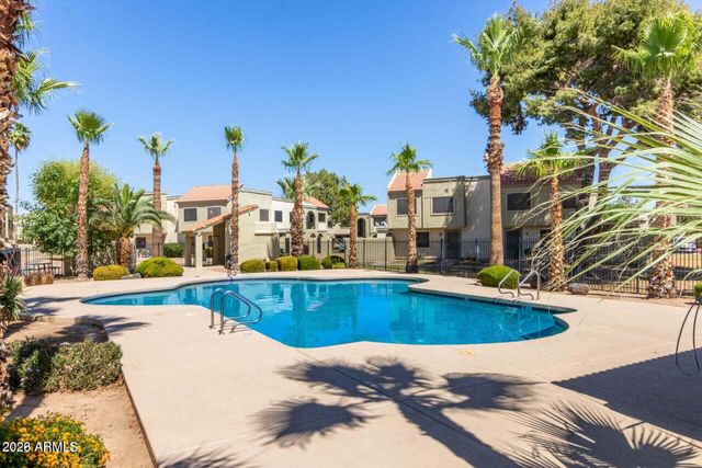 4733 W BETHANY HEIGHTS Drive, Glendale, AZ 85301
