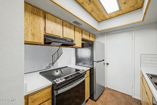 4733 W BETHANY HEIGHTS Drive, Glendale, AZ 85301