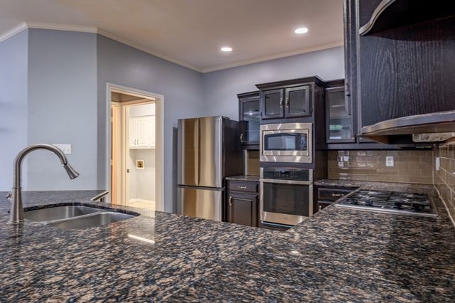 1502 Mission Hills Lane, Corinth, TX 76210