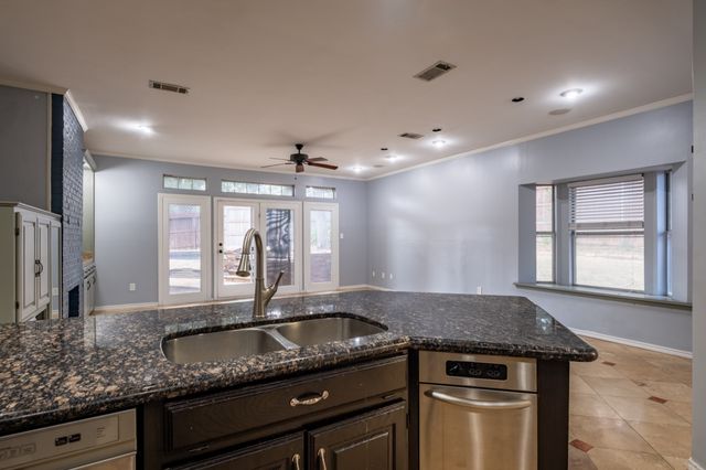 1502 Mission Hills Lane, Corinth, TX 76210