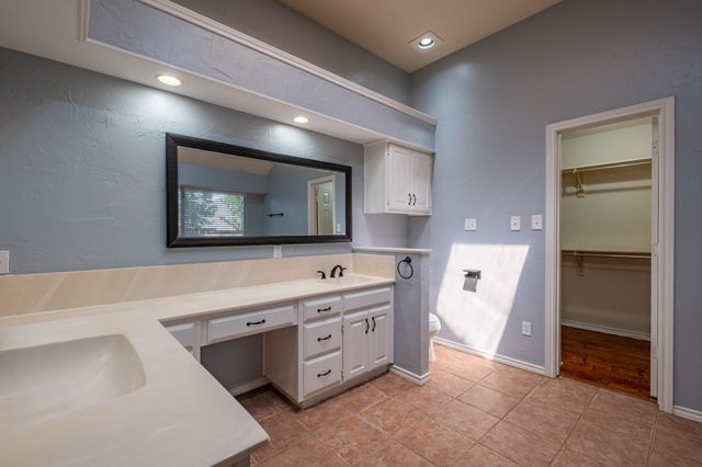 1502 Mission Hills Lane, Corinth, TX 76210