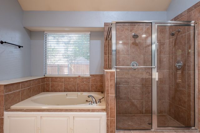 1502 Mission Hills Lane, Corinth, TX 76210