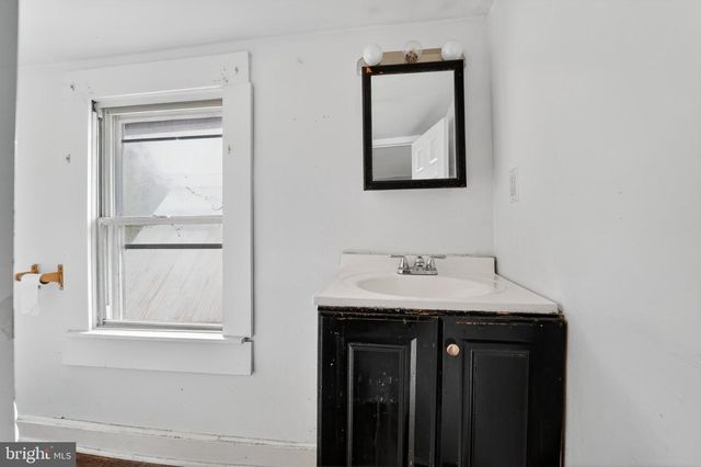 319 N LIBERTY ST, Centreville, MD 21617