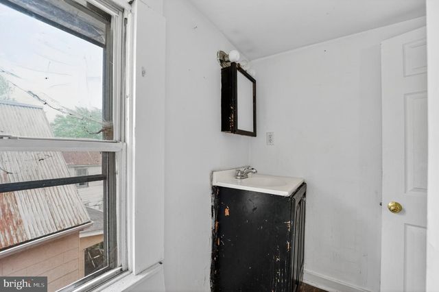 319 N LIBERTY ST, Centreville, MD 21617
