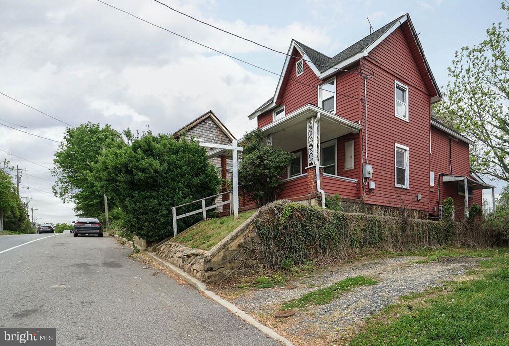 319 N LIBERTY ST, Centreville, MD 21617