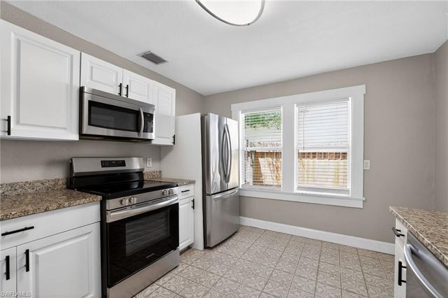 3250 Prescott ST N, St. Petersburg, FL 33713