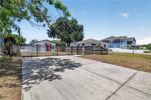 3250 Prescott ST N, St. Petersburg, FL 33713