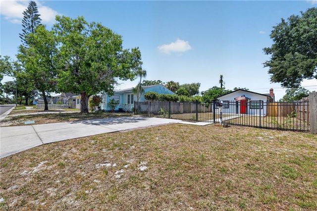 3250 Prescott ST N, St. Petersburg, FL 33713