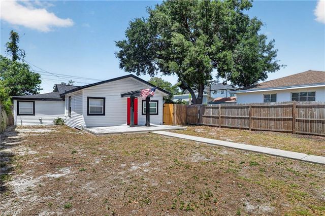 3250 Prescott ST N, St. Petersburg, FL 33713