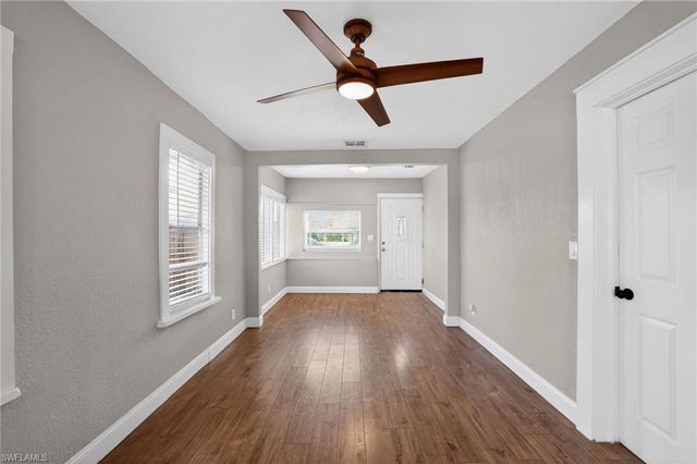 3250 Prescott ST N, St. Petersburg, FL 33713