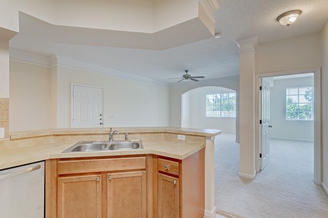 9303 W Myrtlewood Cir Circle W, Palm Beach Gardens, FL 33418