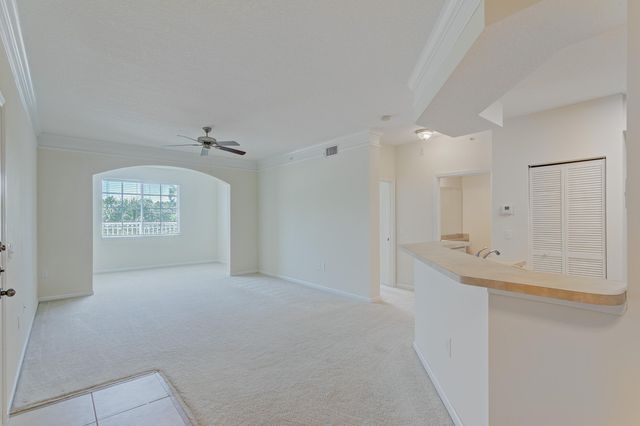 9303 W Myrtlewood Cir Circle W, Palm Beach Gardens, FL 33418