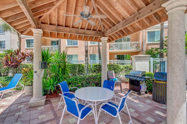 9303 W Myrtlewood Cir Circle W, Palm Beach Gardens, FL 33418