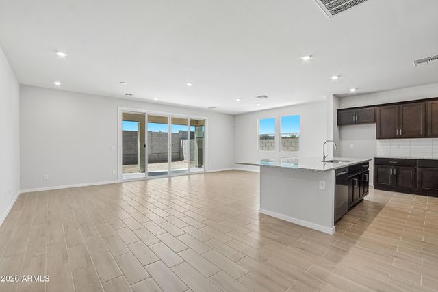 23021 W IRMA Lane, Surprise, AZ 85387